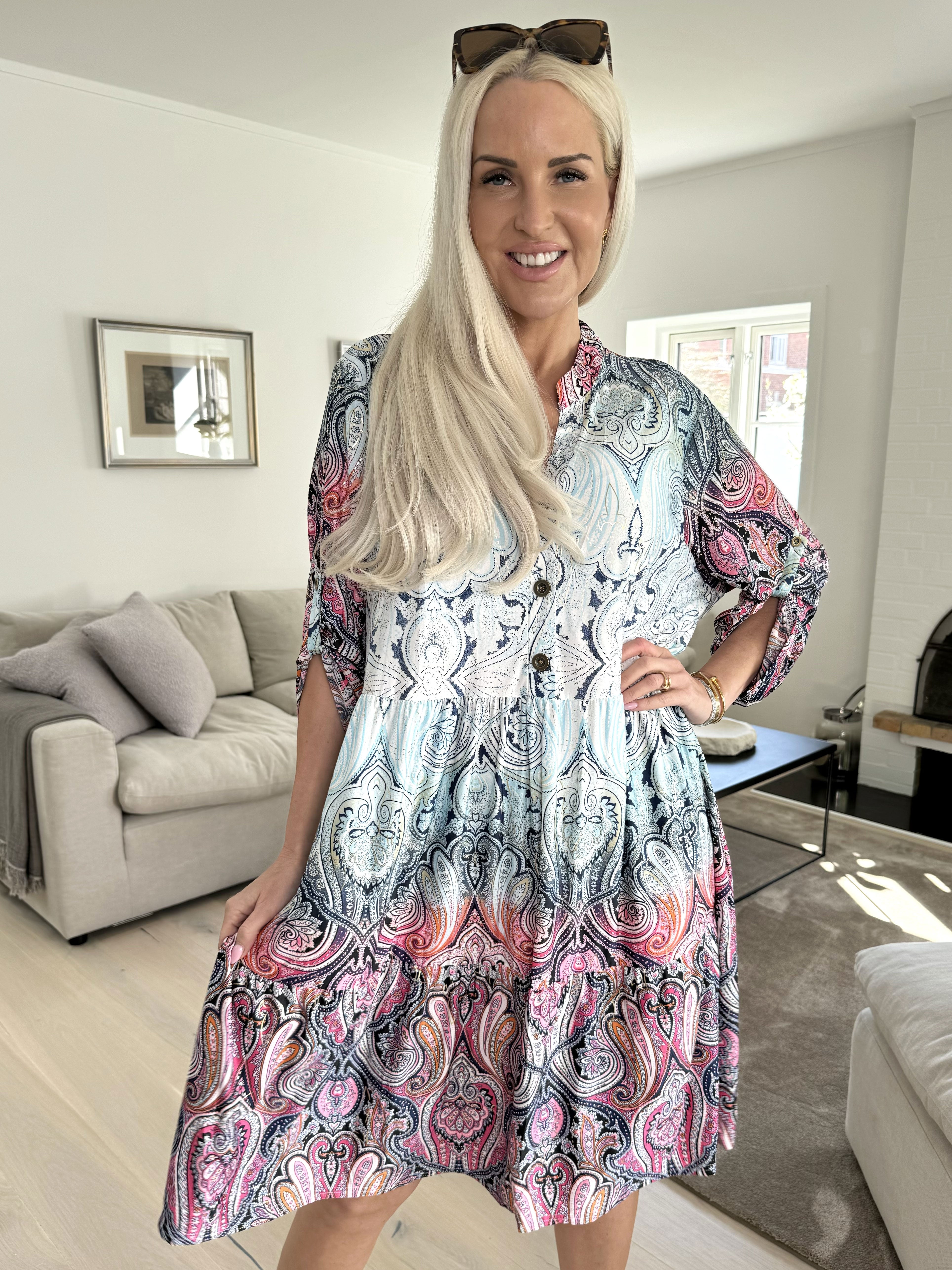 Milano Tamaria Midi - Klä dig i fint tryck i en lager-på-lager-look